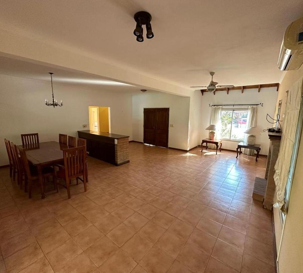 Casa en venta 5 ambientes Country Campos de Álvarez