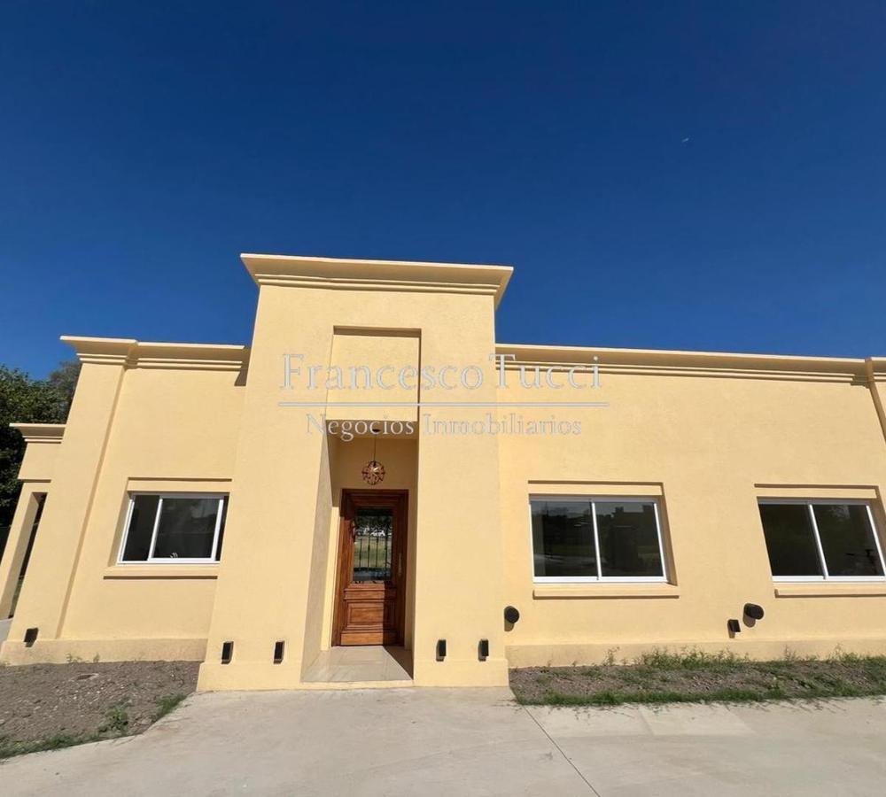 Casa en venta 4 ambientes Barrio El Nacional