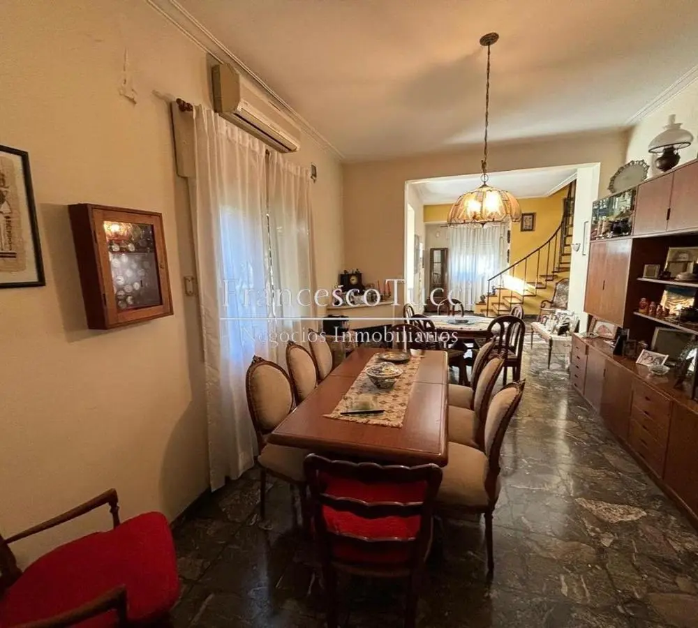 Casa en venta 5 ambientes Villa Sarmiento 2