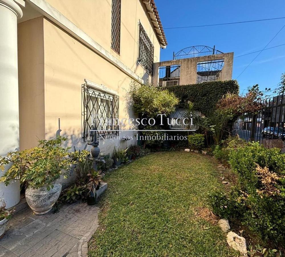 Casa en venta 5 ambientes Villa Sarmiento