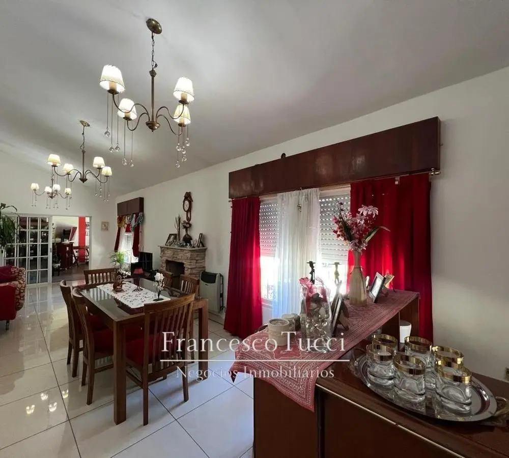 Casa tipo quinta 4 ambientes Francisco Álvarez 5