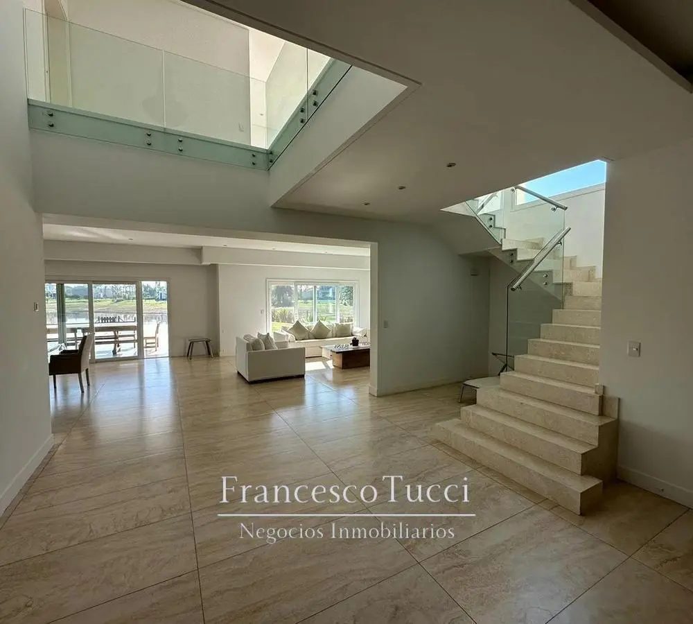 Casa en Venta en Terravista Fondo Laguna 5