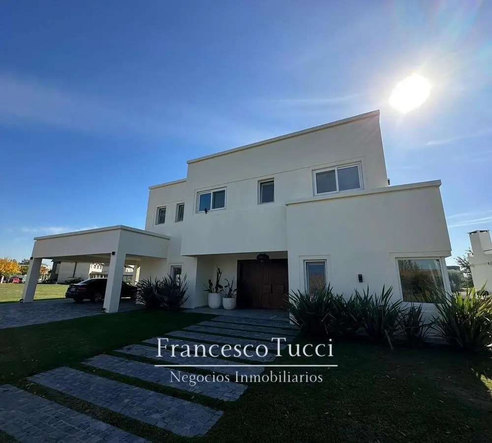 Casa en Venta en Terravista Fondo Laguna 3
