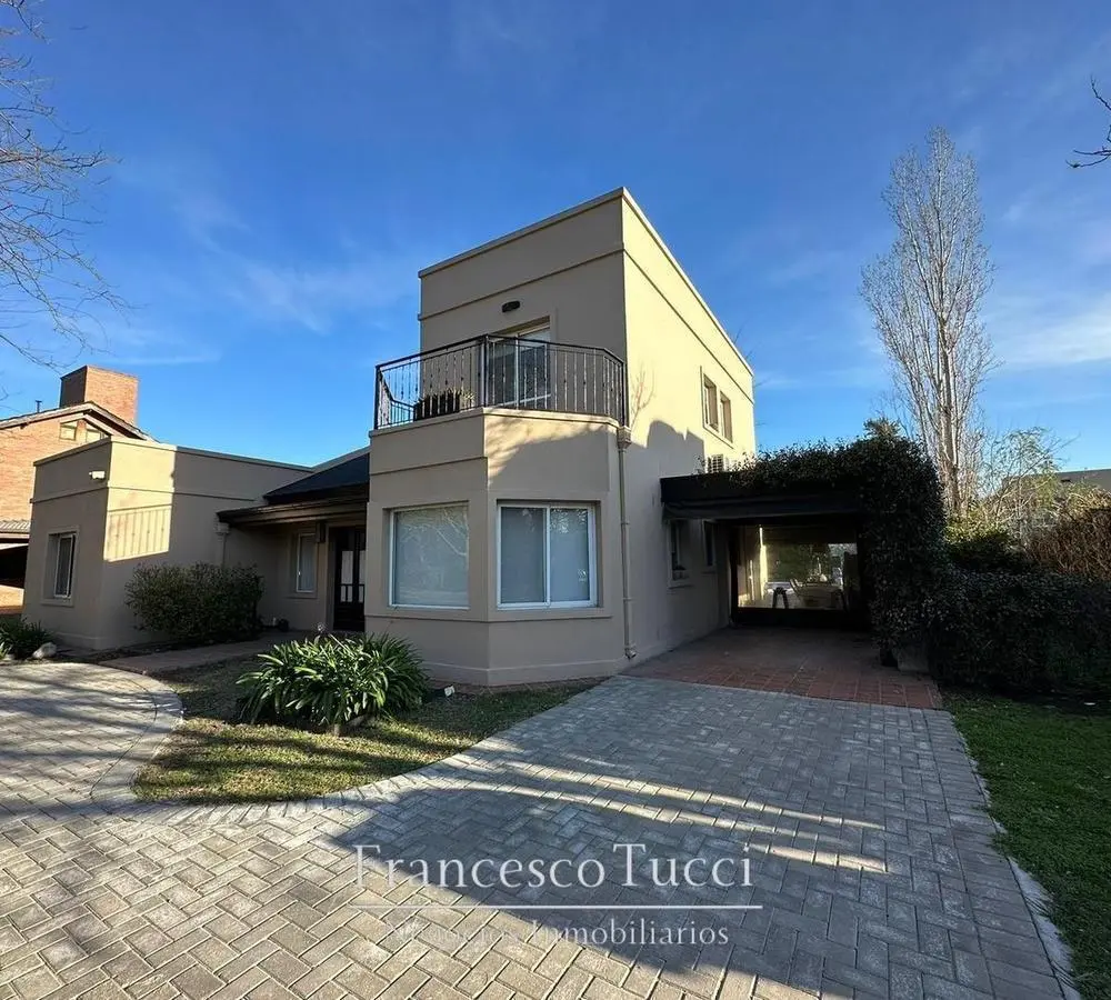 Casa en Venta en Campos de Alvarez 5