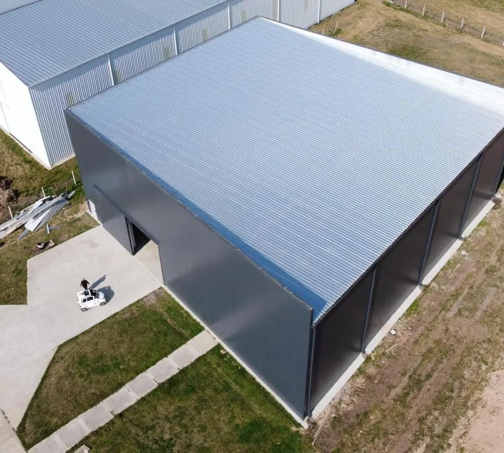 Galpón industrial en venta a estrenar en General Rodríguez 4