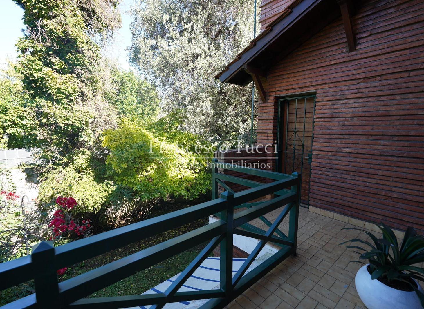 Casa en venta 5 ambientes Haedo
