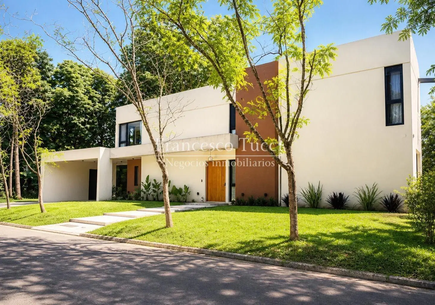 Casa en venta 5 ambientes en La Tradición 7