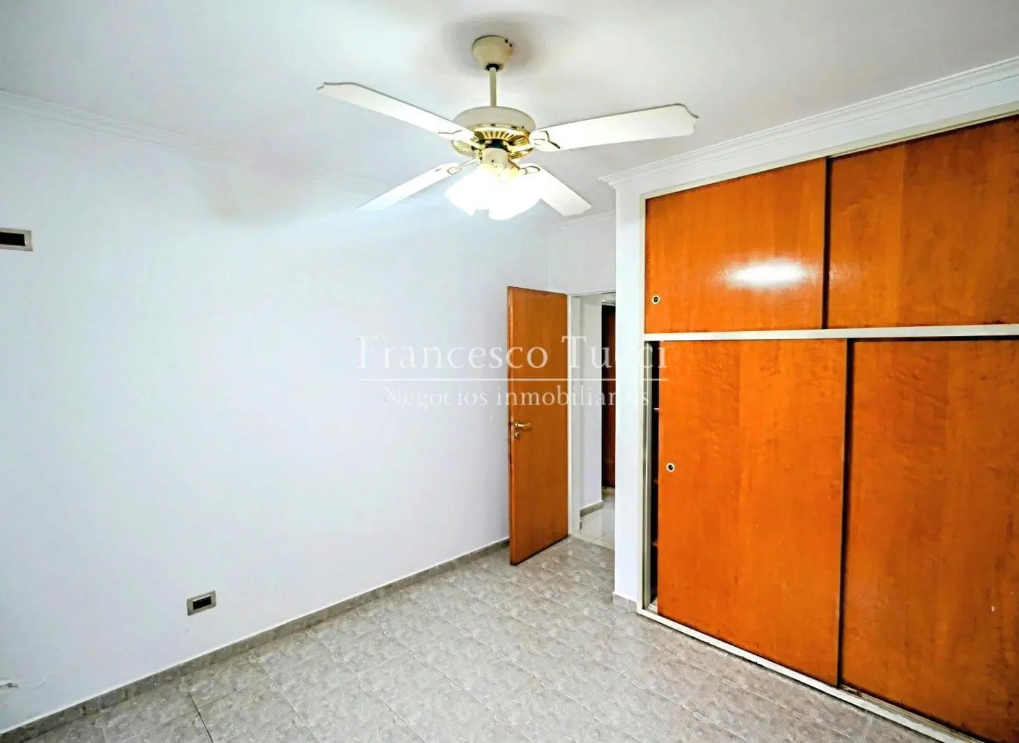 Casa en alquiler 5 ambientes Barrio Santa Ana 4