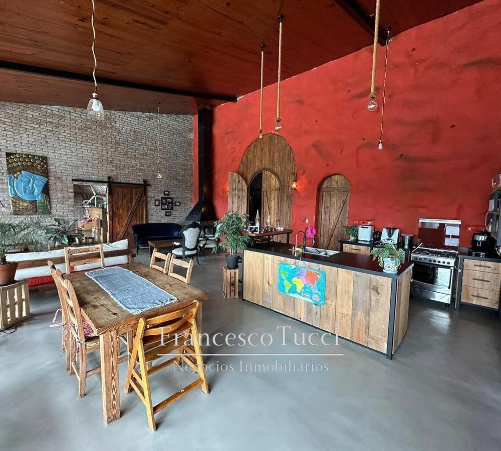 Casa 6 ambientes con pileta en San Roque Comarcas de Luján