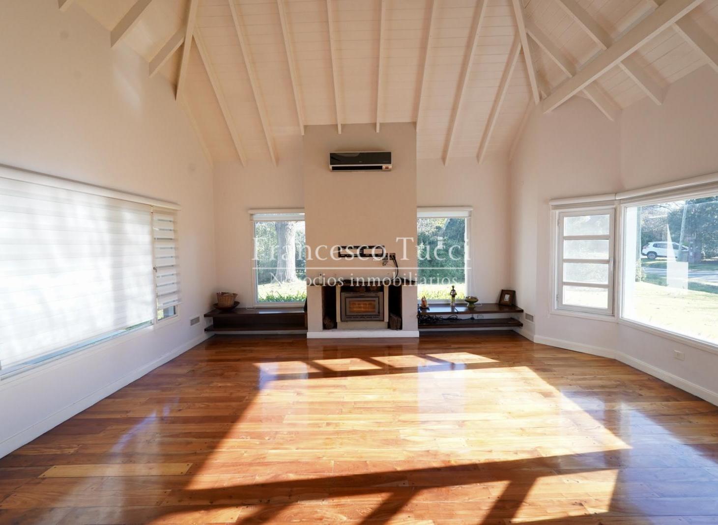 Casa en venta 5 ambientes en San Diego C.C