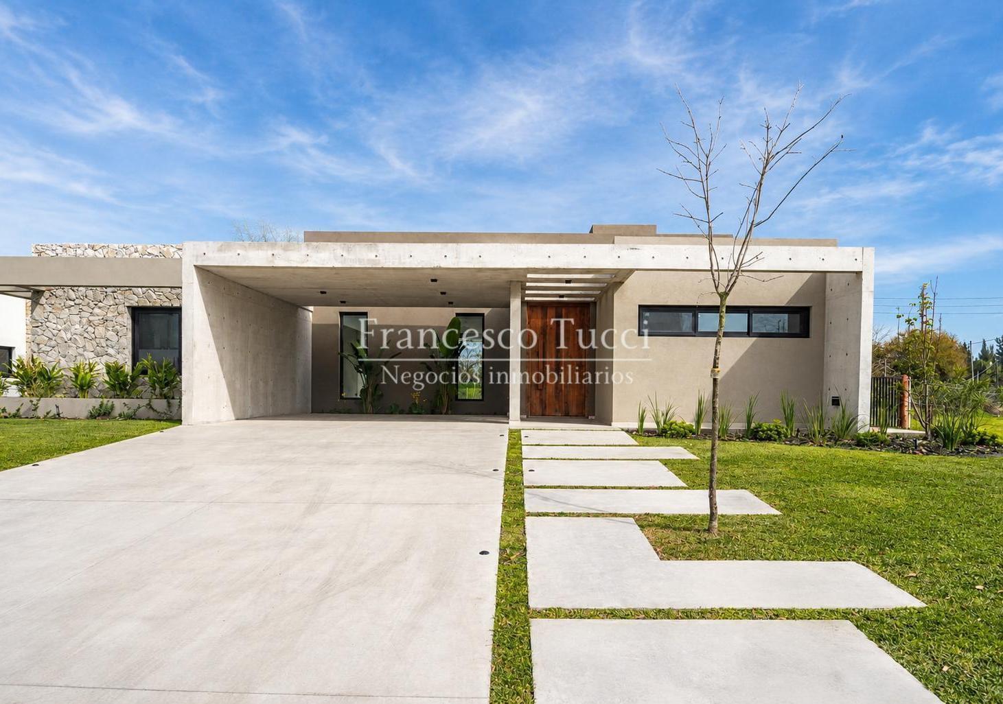 Casa en venta 5 ambientes Terravista