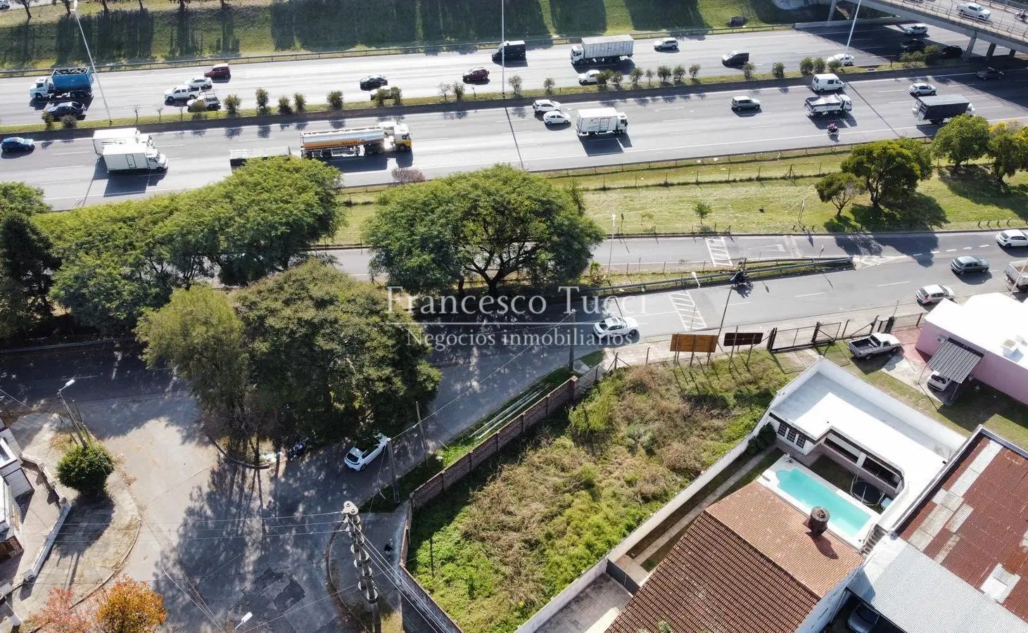 Terreno en venta en El Palomar 3