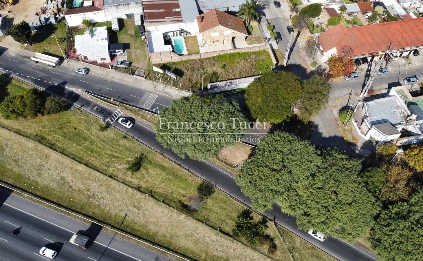 Terreno en venta en El Palomar 4