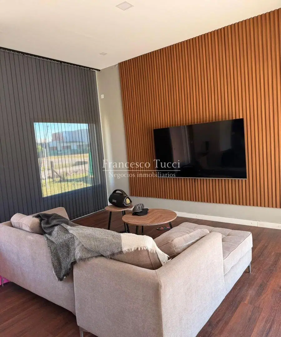 Casa en venta 5 ambientes en Los Juncos Luján 3