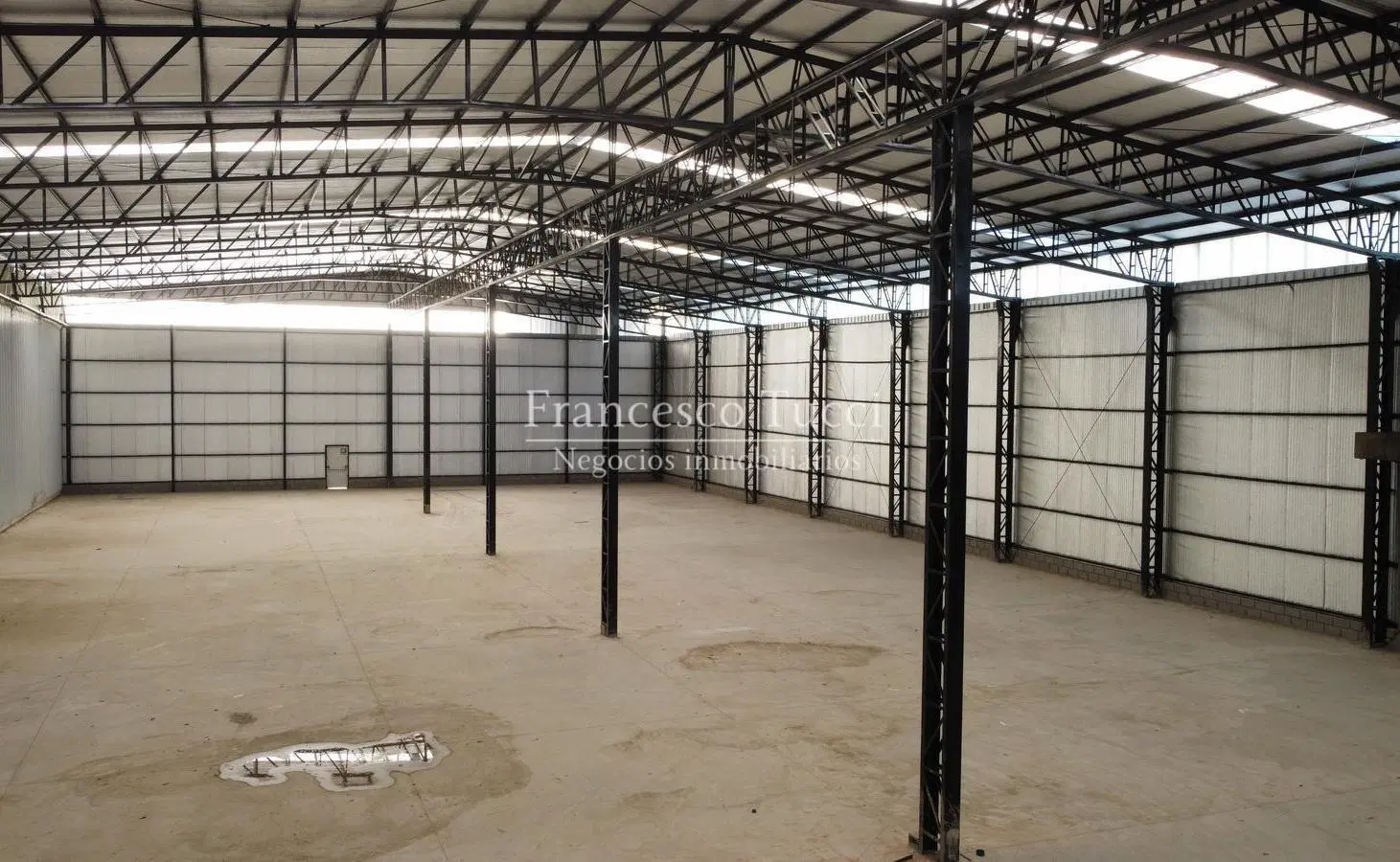 Galpón nave industrial en alquiler / venta en Parque Industrial Franco del Oeste 5