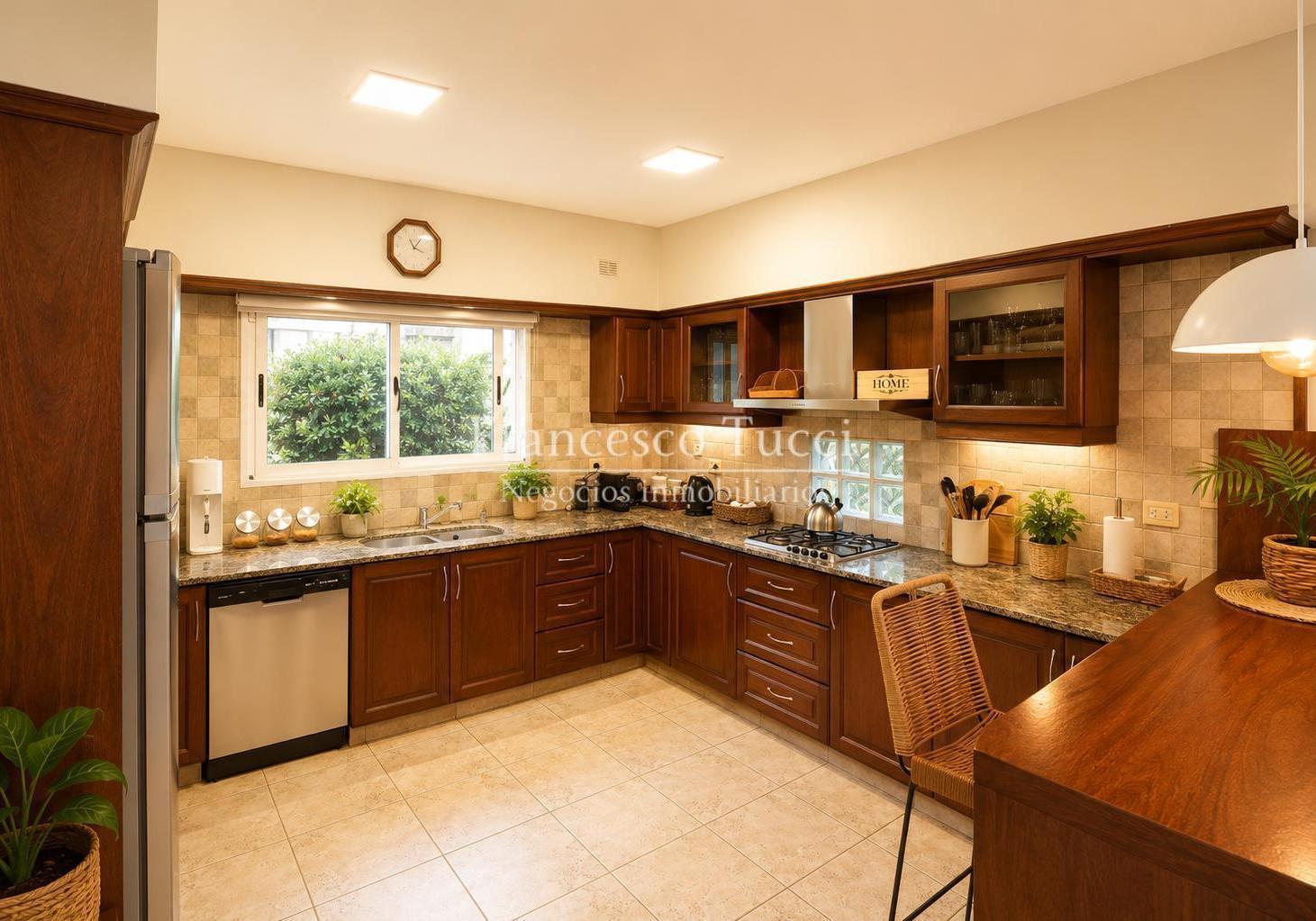 Foto de Casa en venta 7 ambientes en San Patricio, imagen 2
