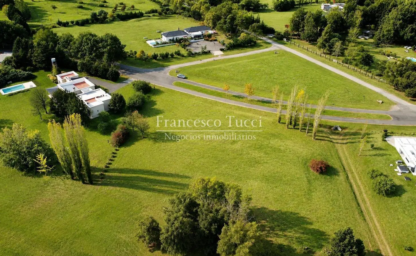 Terreno en venta en La Colina Villa de Campo Luján 4