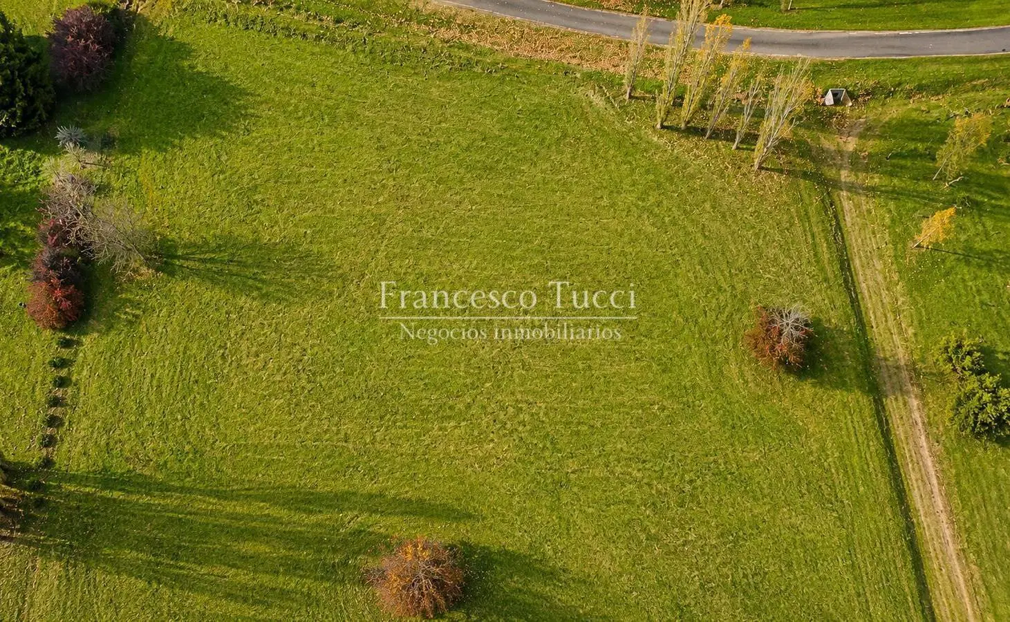 Terreno en venta en La Colina Villa de Campo Luján 3