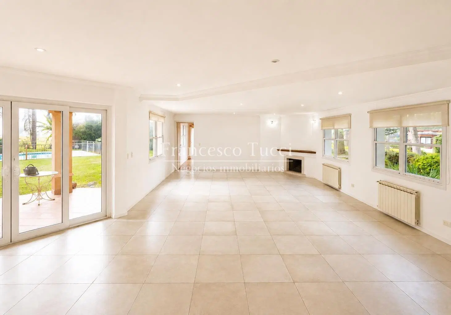 Casa en venta 9 ambientes en La Tradición 5