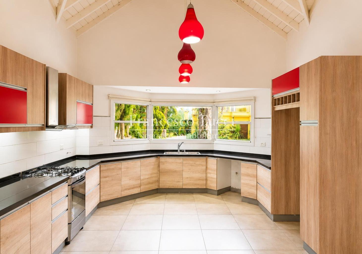 Foto de Casa en venta y alquiler 9 ambientes en La Tradición, imagen 2