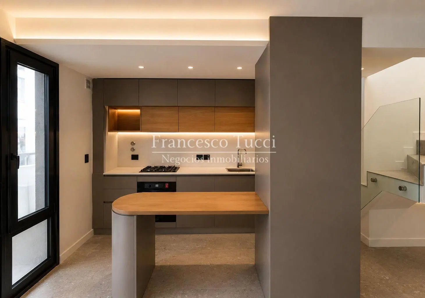 Departamento 3 ambientes con terraza propia en Moron 3