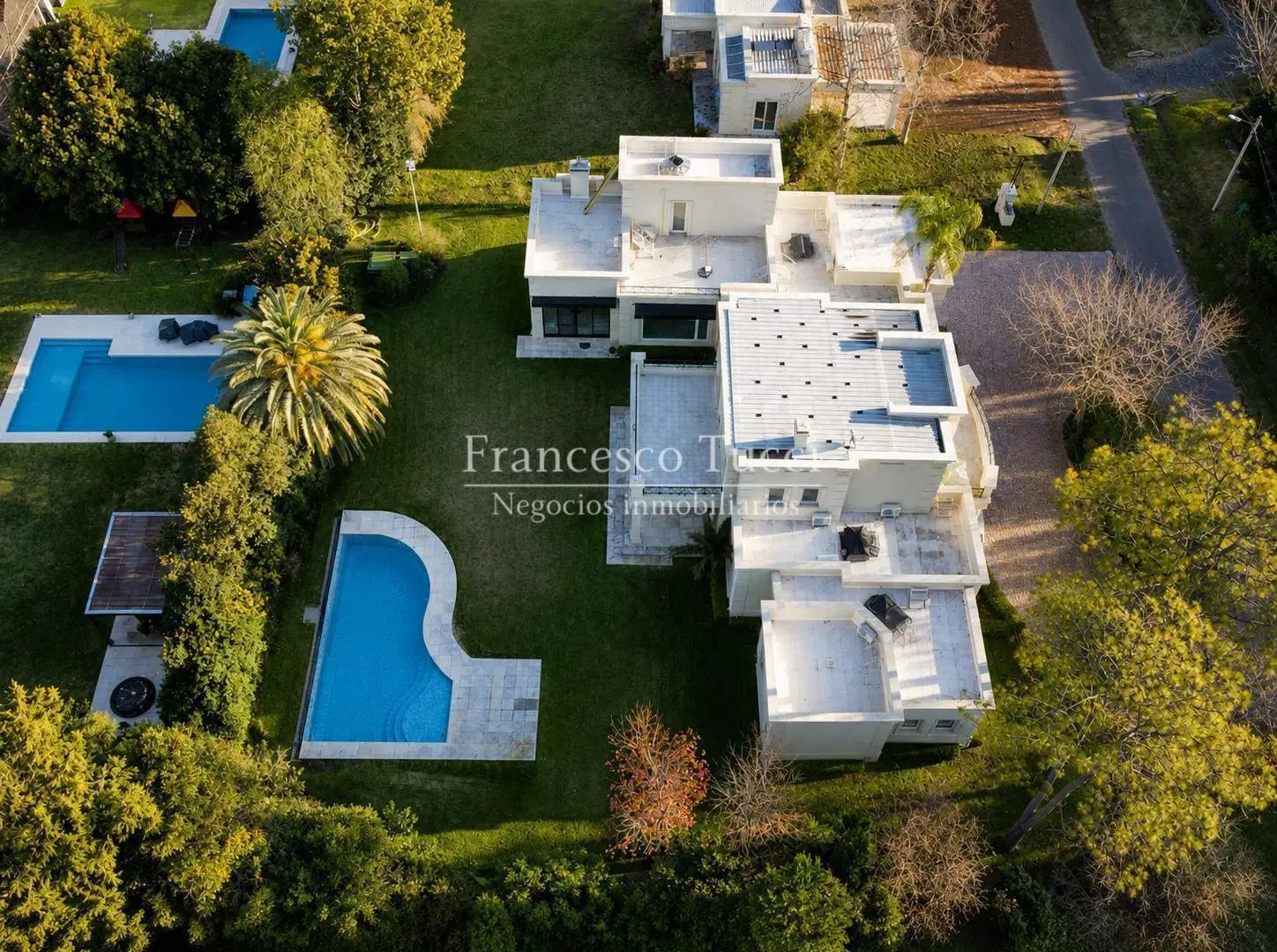 Casa en venta 6 ambientes en San Diego C.C 3