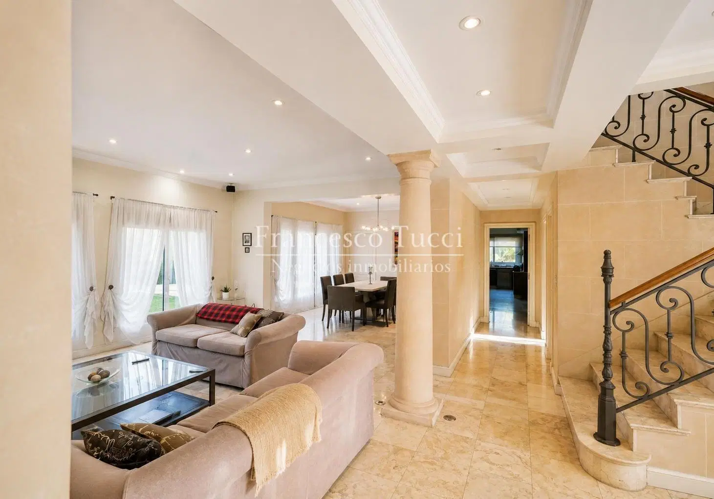 Casa en venta 6 ambientes en San Diego C.C 5