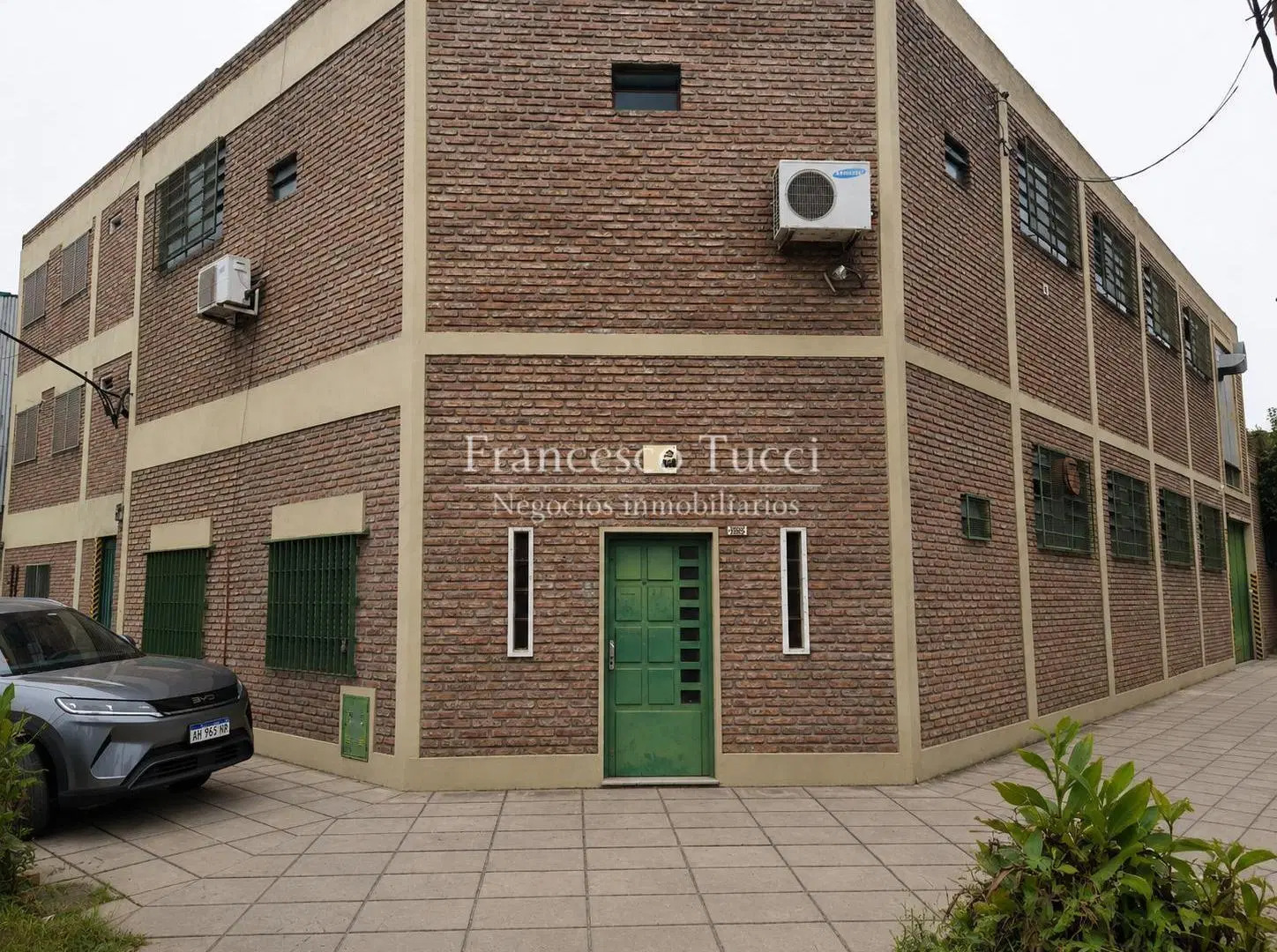 Galpón nave industrial en venta en San Justo 4
