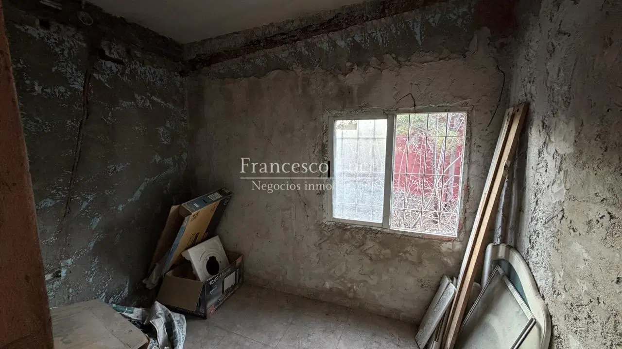 Casa a refaccionar en venta 4 ambientes Villa Gobernador Udaondo 5