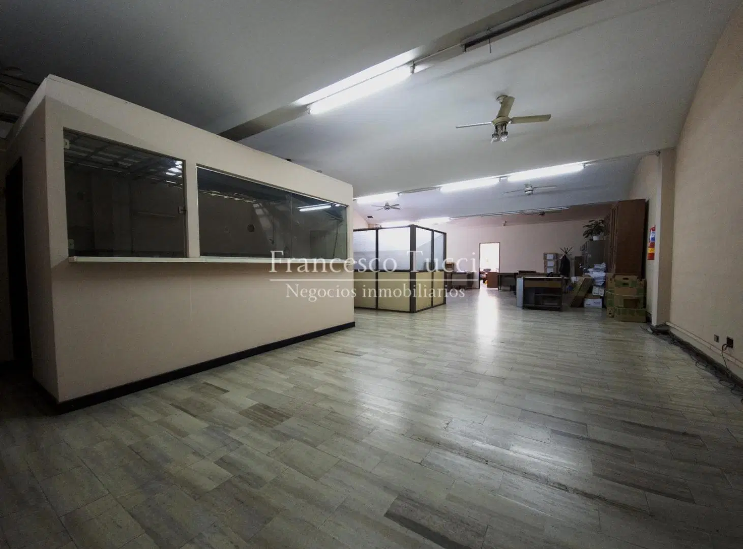 Local u Oficina en venta en Moron 2