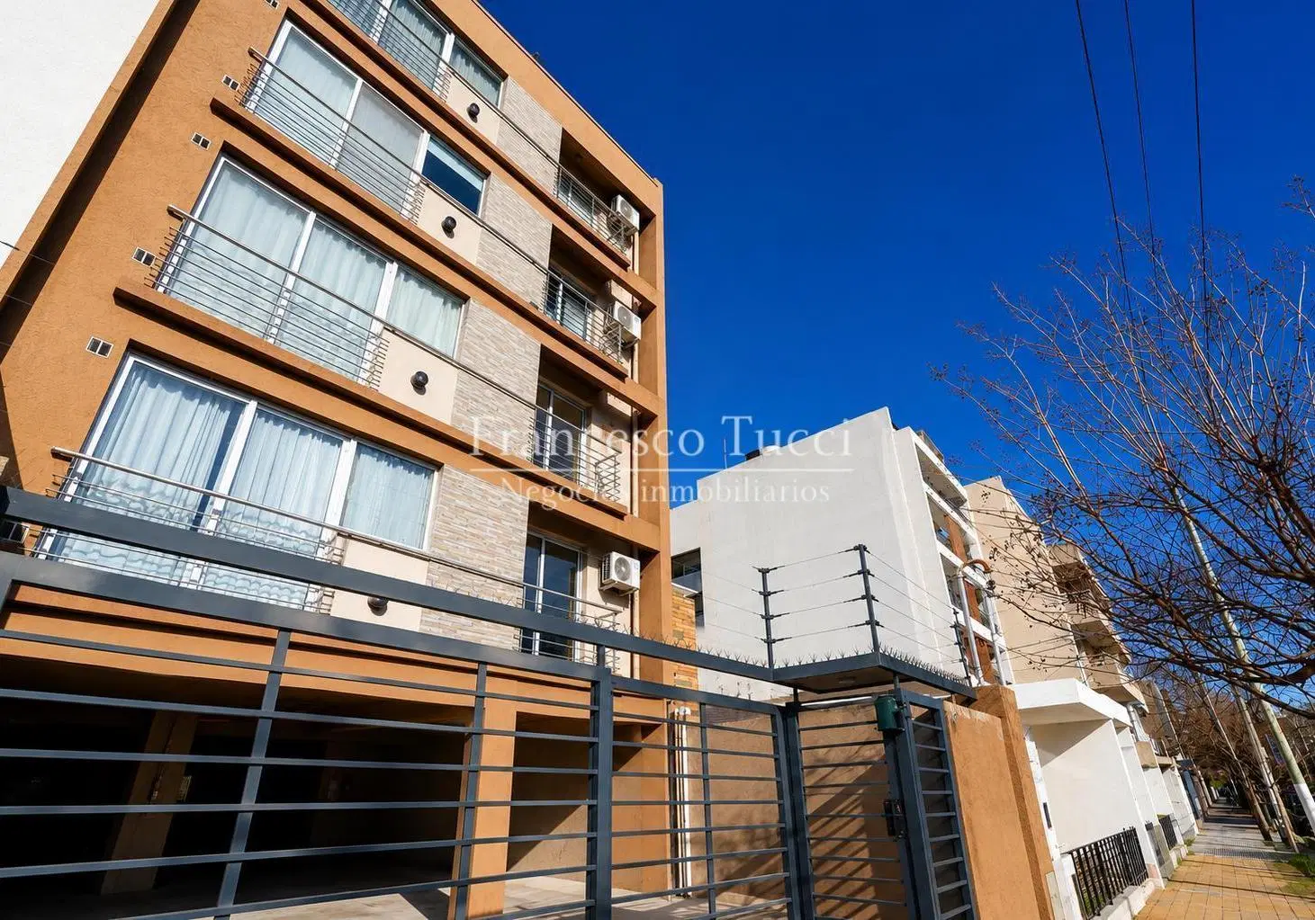 Departamento en venta 2 ambientes en Castelar Norte 3