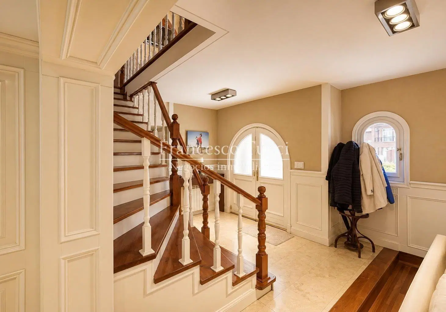 Casa en venta 5 ambientes en San Diego C.C 8