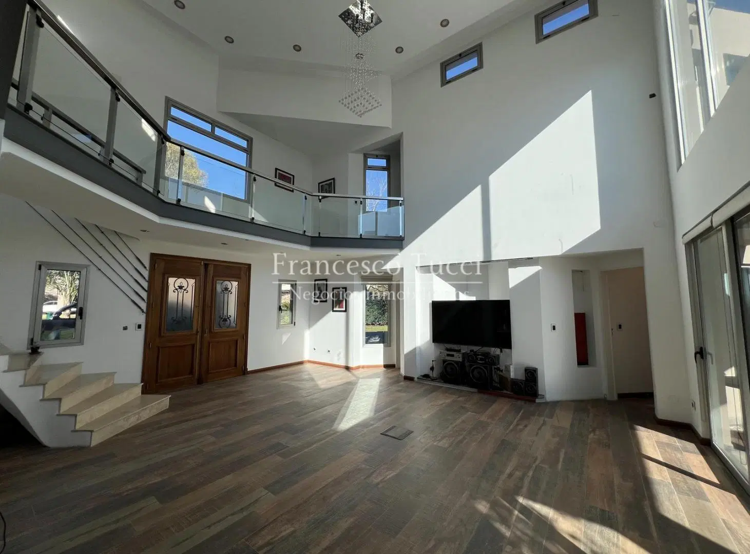 Casa en venta 5 ambientes en Weston 2