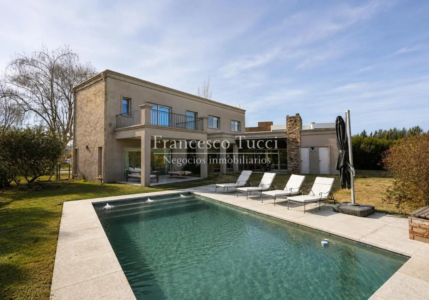 Casa 7 ambientes en venta Country Terravista 1