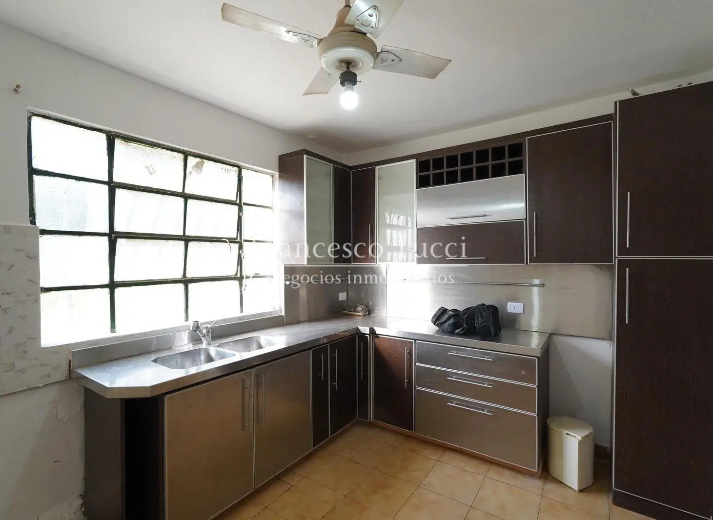 Casa quinta en venta 4 ambientes en Francisco Álvarez 2