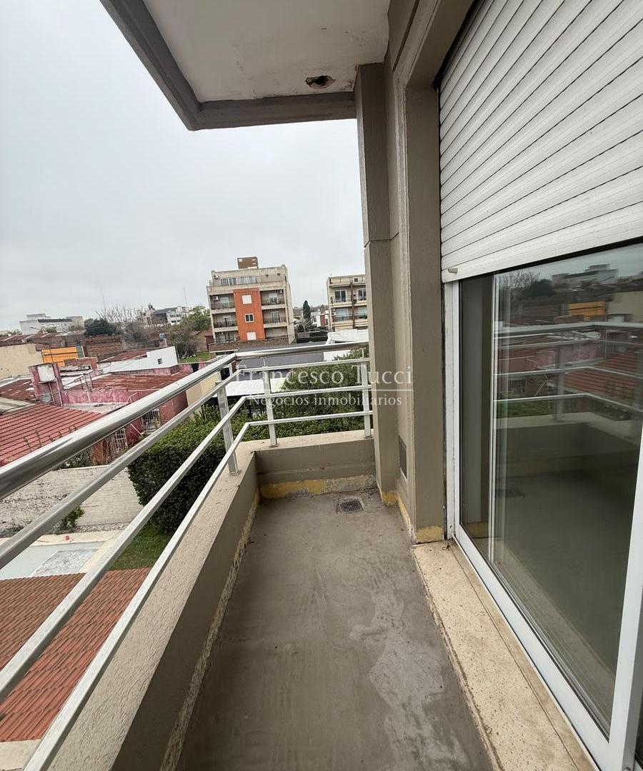 Foto de Departamento en venta / alquiler 3 ambientes en Lujan, imagen 1