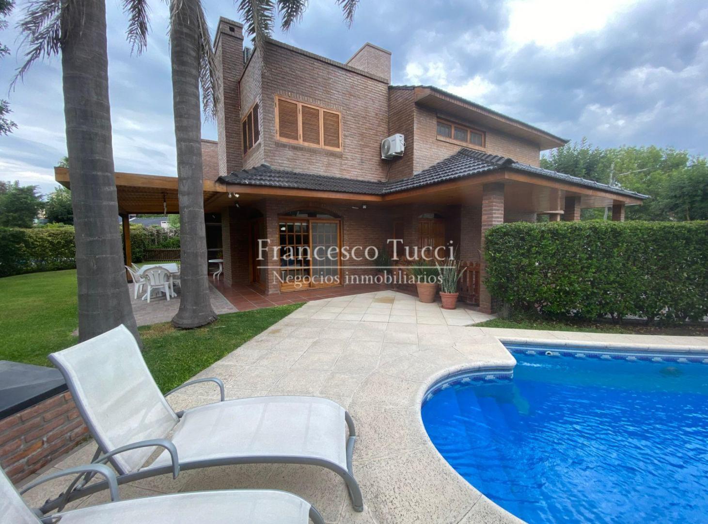 Foto de Casa en venta 8 ambientes en Banco Provincia De Bs. As., imagen 2