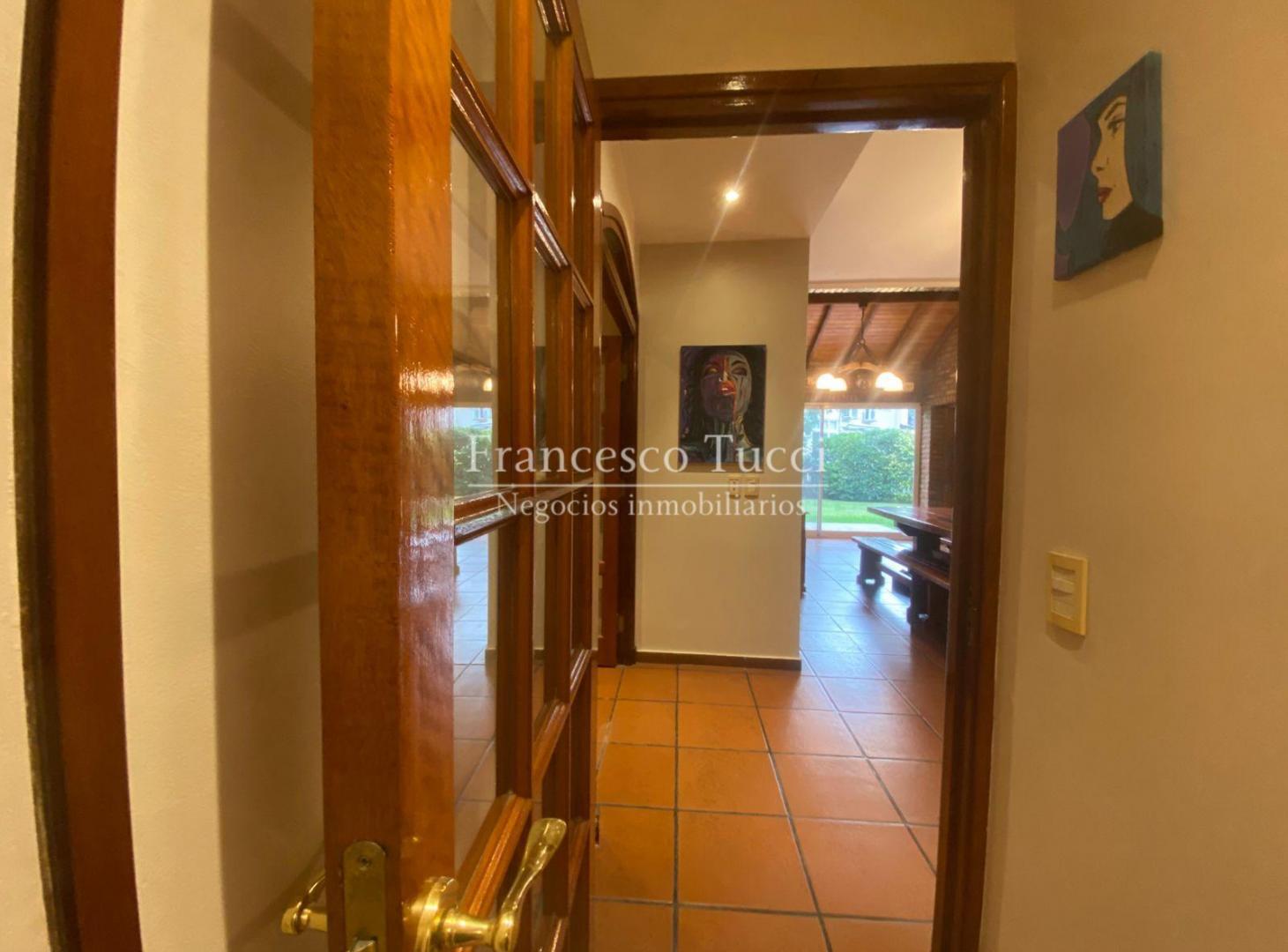 Foto de Casa en venta 8 ambientes en Banco Provincia De Bs. As., imagen 5