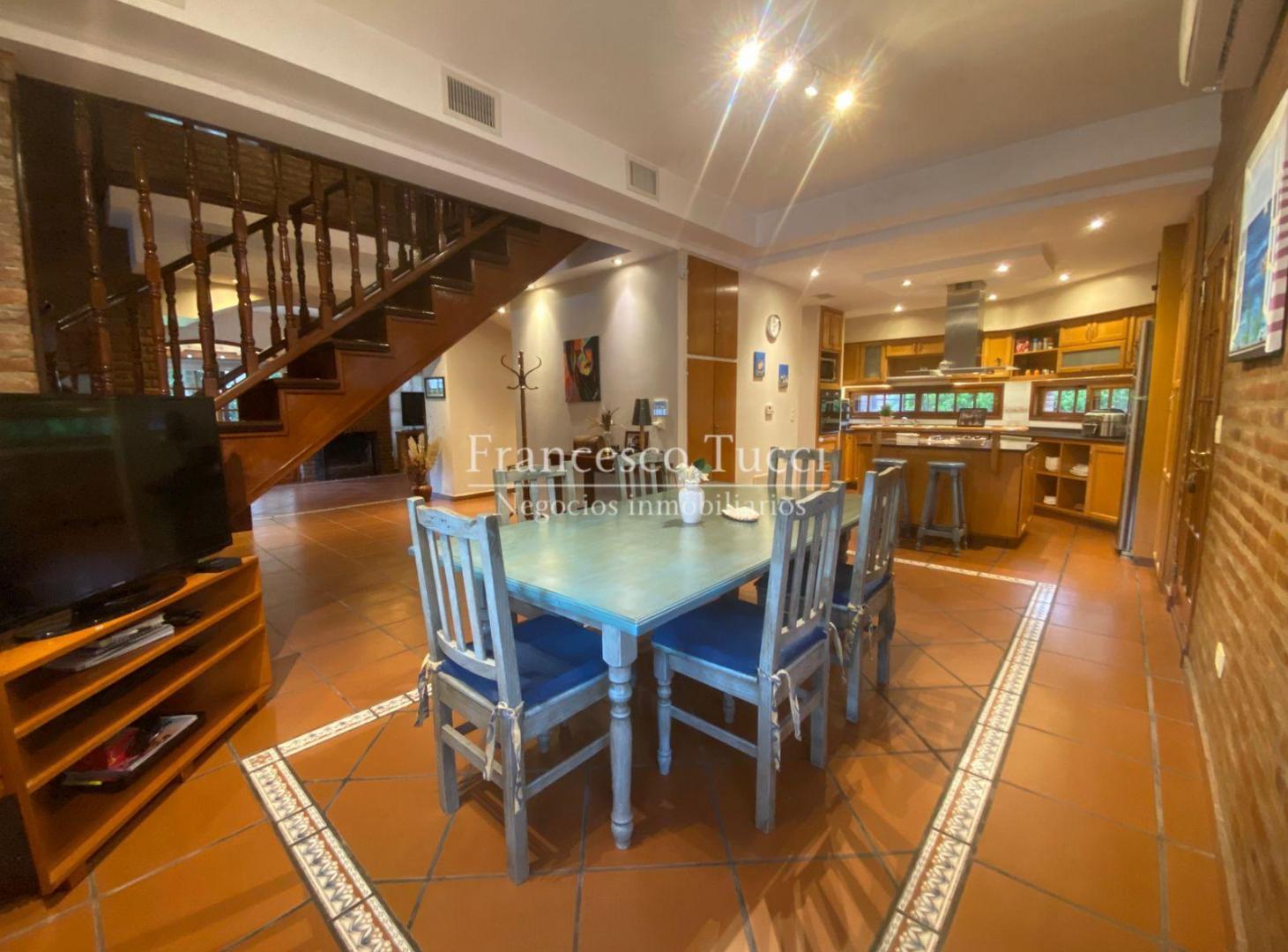 Foto de Casa en venta 8 ambientes en Banco Provincia De Bs. As., imagen 3