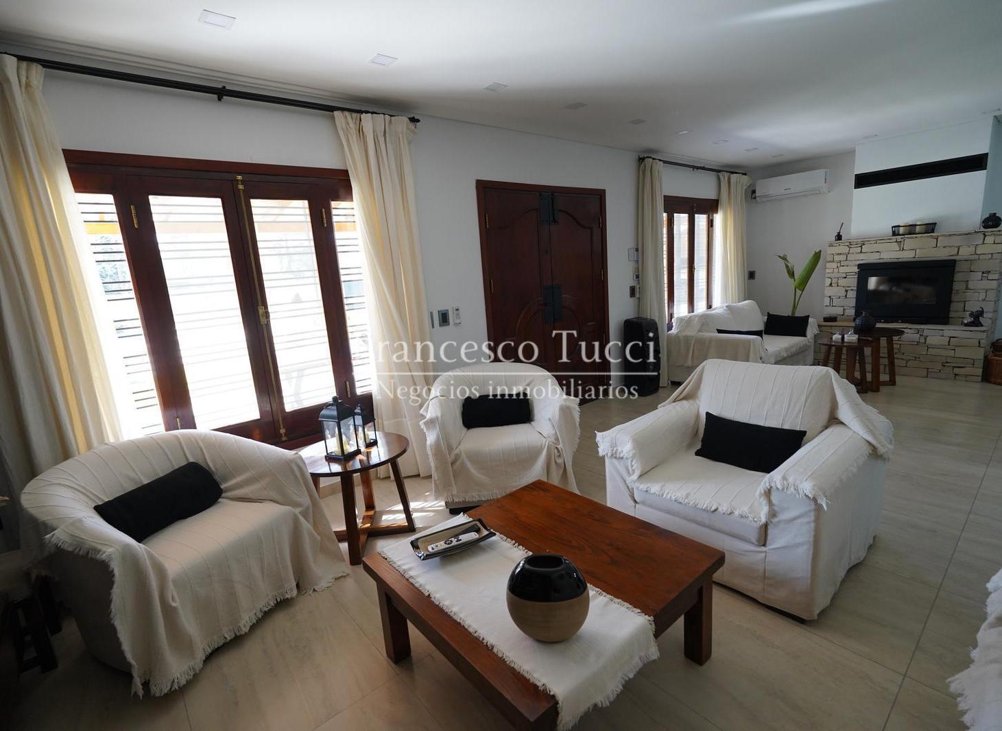 Foto de Casa quinta en venta 4 ambientes en Francisco Álvarez, imagen 1