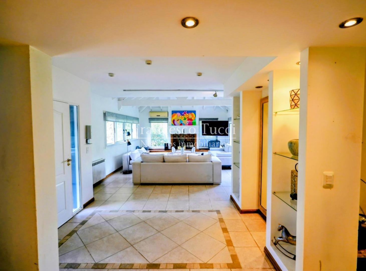 Foto de Casa en venta 4 ambientes en Santa Ana, imagen 3