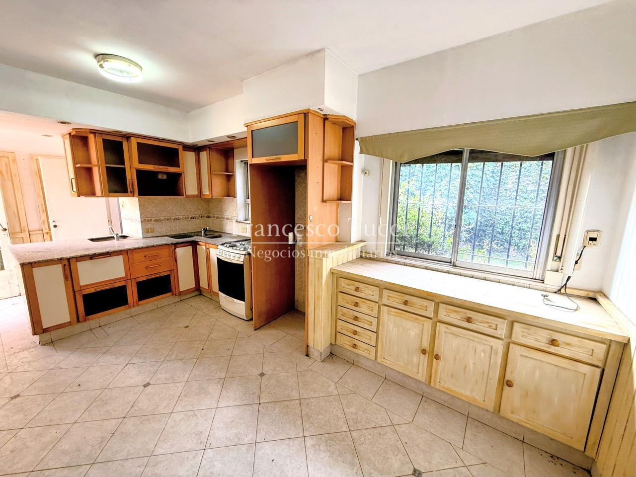 Foto de Casa en venta 6 ambientes en Francisco Álvarez, imagen 3
