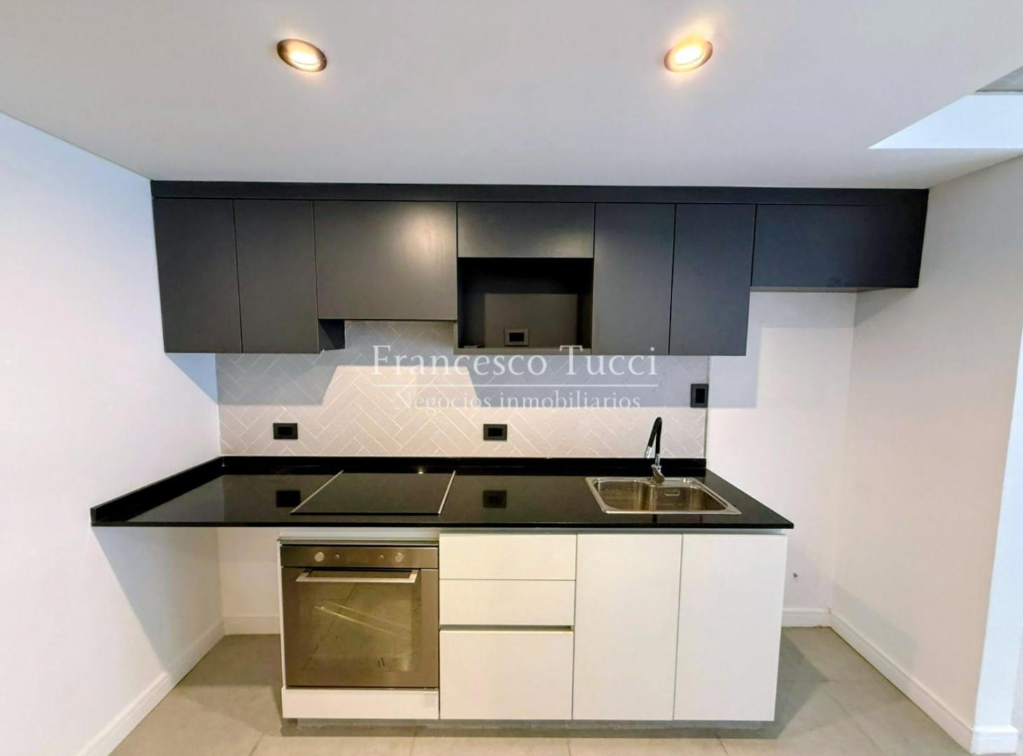 Foto de Departamento monoambiente en planta baja en alquiler en Parque Leloir, imagen 2