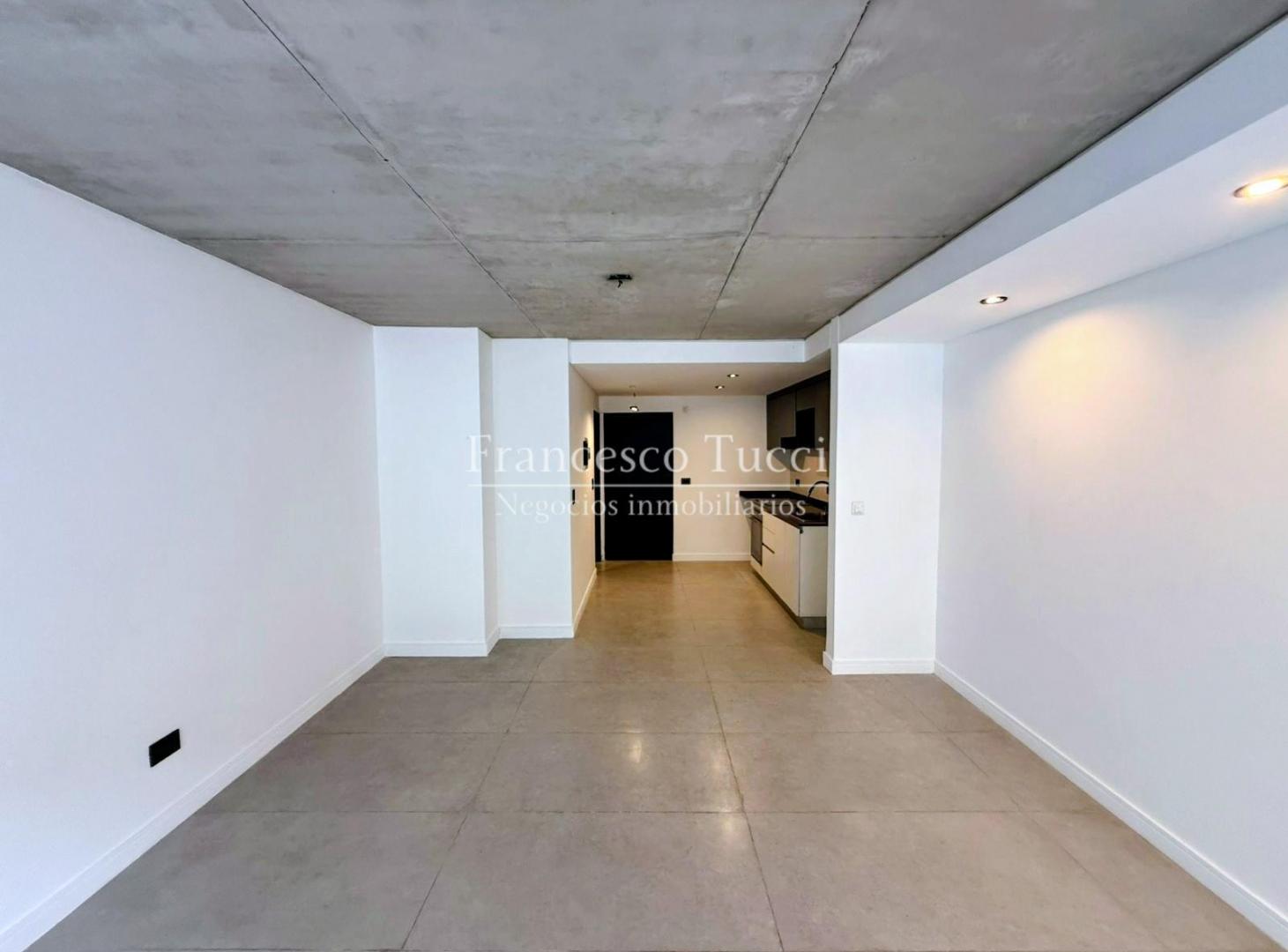 Foto de Departamento monoambiente en planta baja en alquiler en Parque Leloir, imagen 4