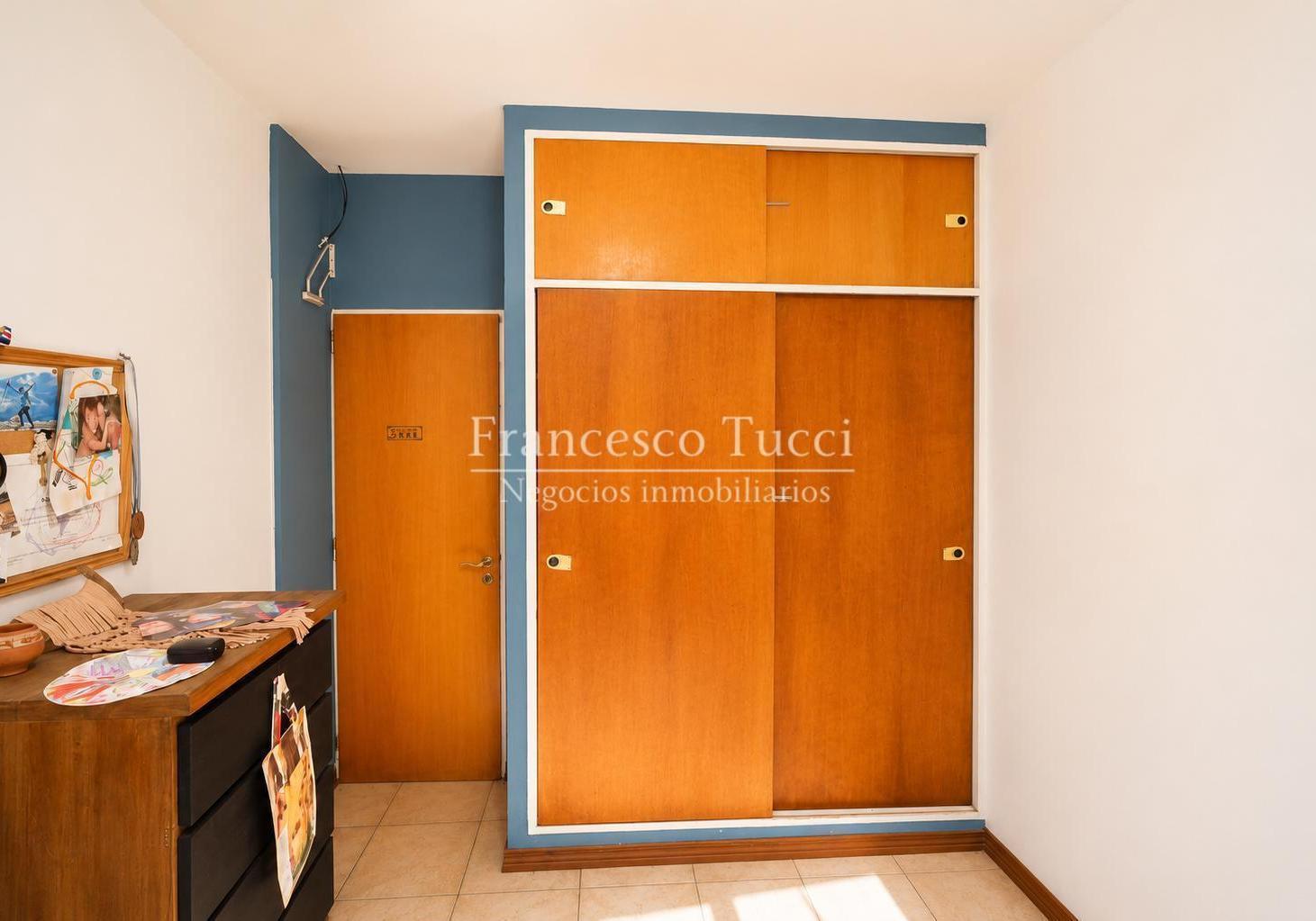 Foto de Casa en venta 4 ambientes en el Barrio Solares del Oeste, imagen 3