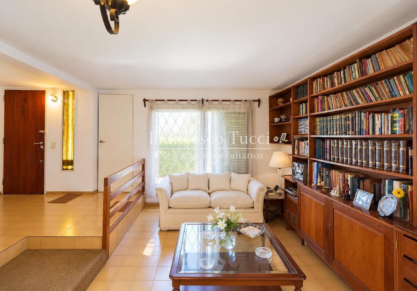 Foto de Casa en venta 4 ambientes en Haedo chico, imagen 2
