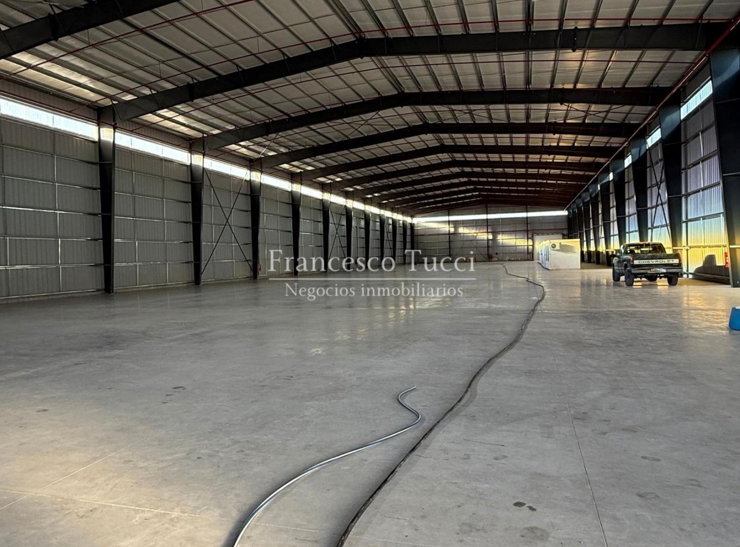 Foto de Galpón Nave Industrial en alquiler y venta en Moreno, imagen 1