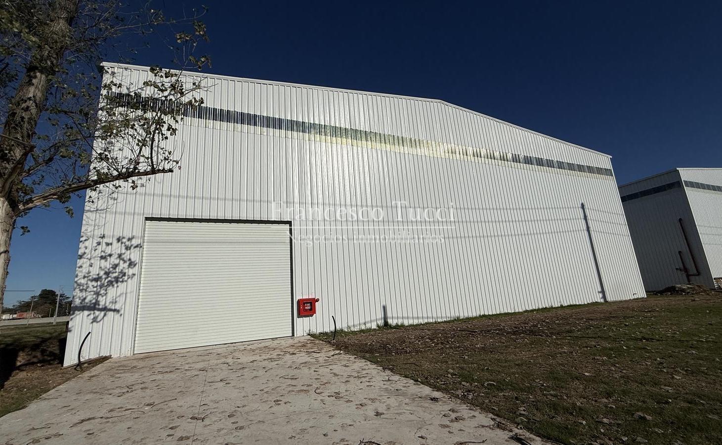 Foto de Galpón Nave Industrial en alquiler y venta en Moreno, imagen 2