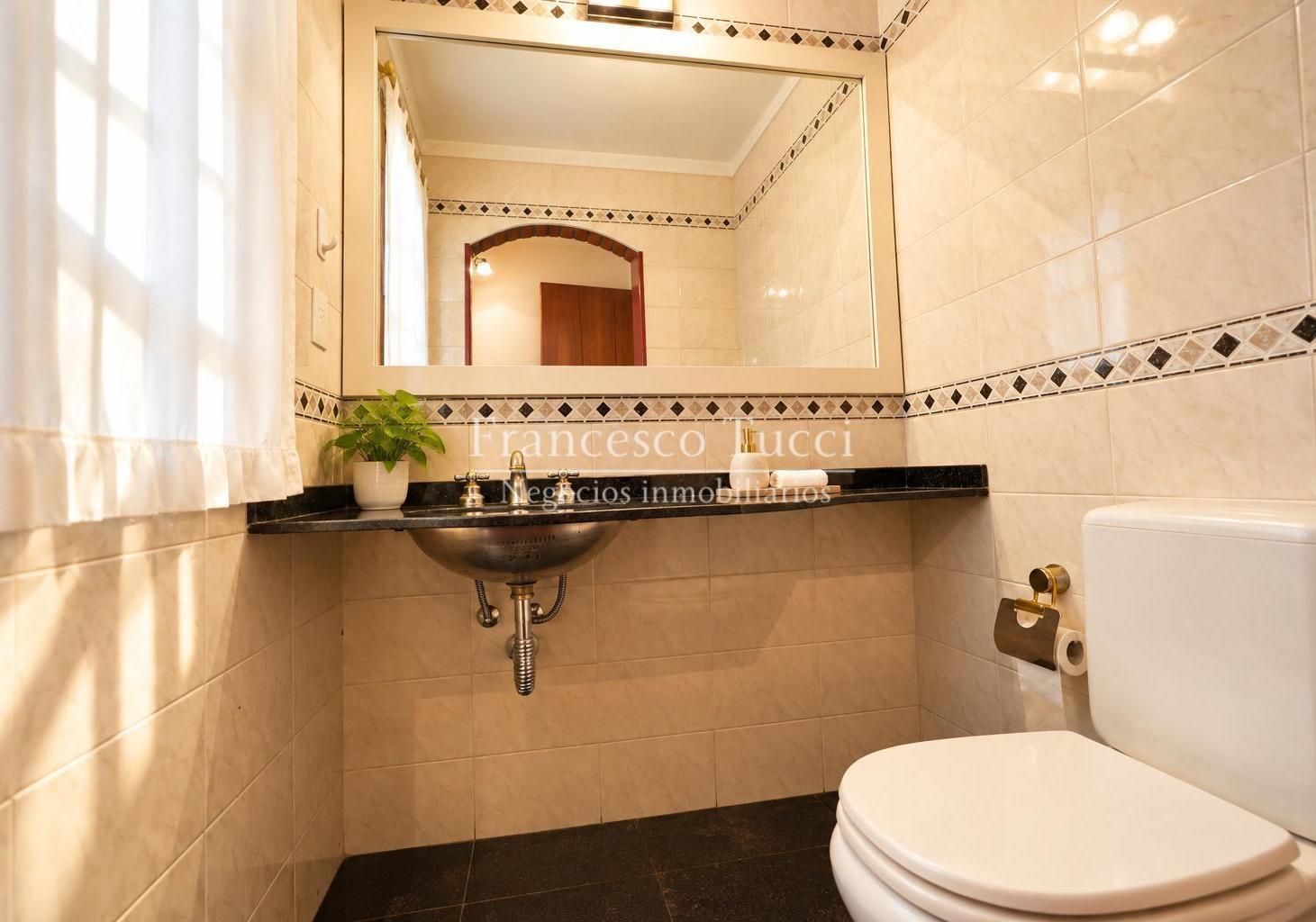 Foto de Casa 5 ambientes en venta country Banco Provincia, imagen 1
