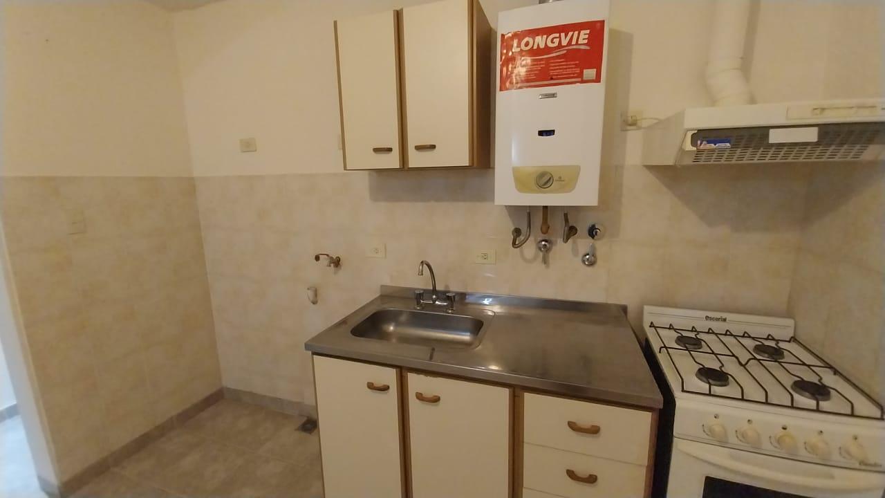 Foto de Departamento Tipo Casa | Amplio 1 Dorm en Barrio Universitario, imagen 5